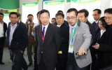 住房和城乡建设部副部长仇保兴参观华体会体育在线(中国)唯一官方网站展区